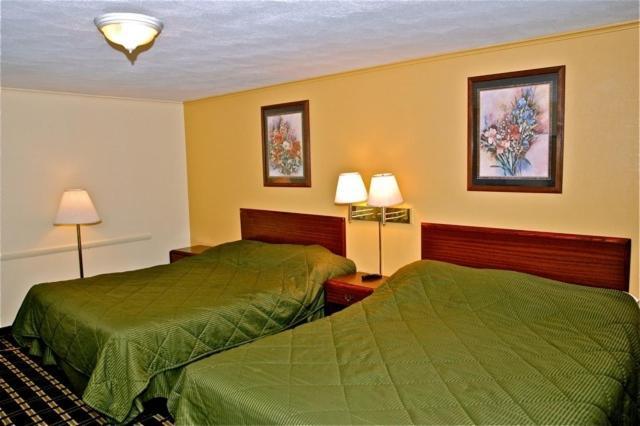 Boulevard Inn Amherst Room photo